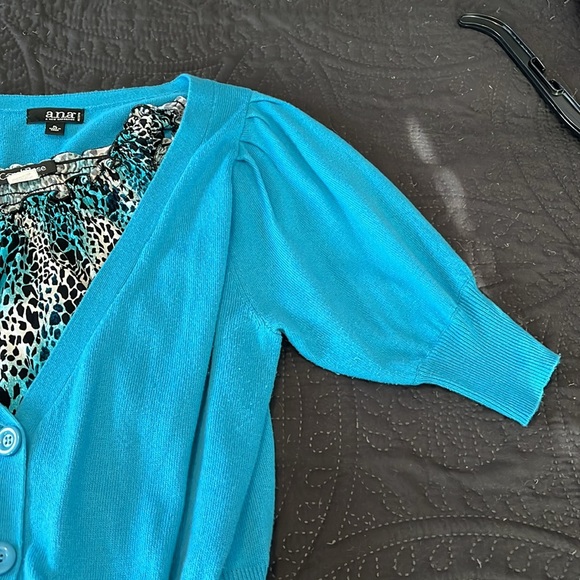 Aqua colored short sleeved shrug. Petite large - Picture 3 of 4